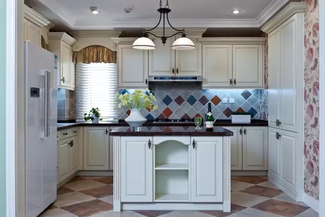 中式油烟机与欧式油烟机图片,中式油烟机好还是侧吸油烟机好