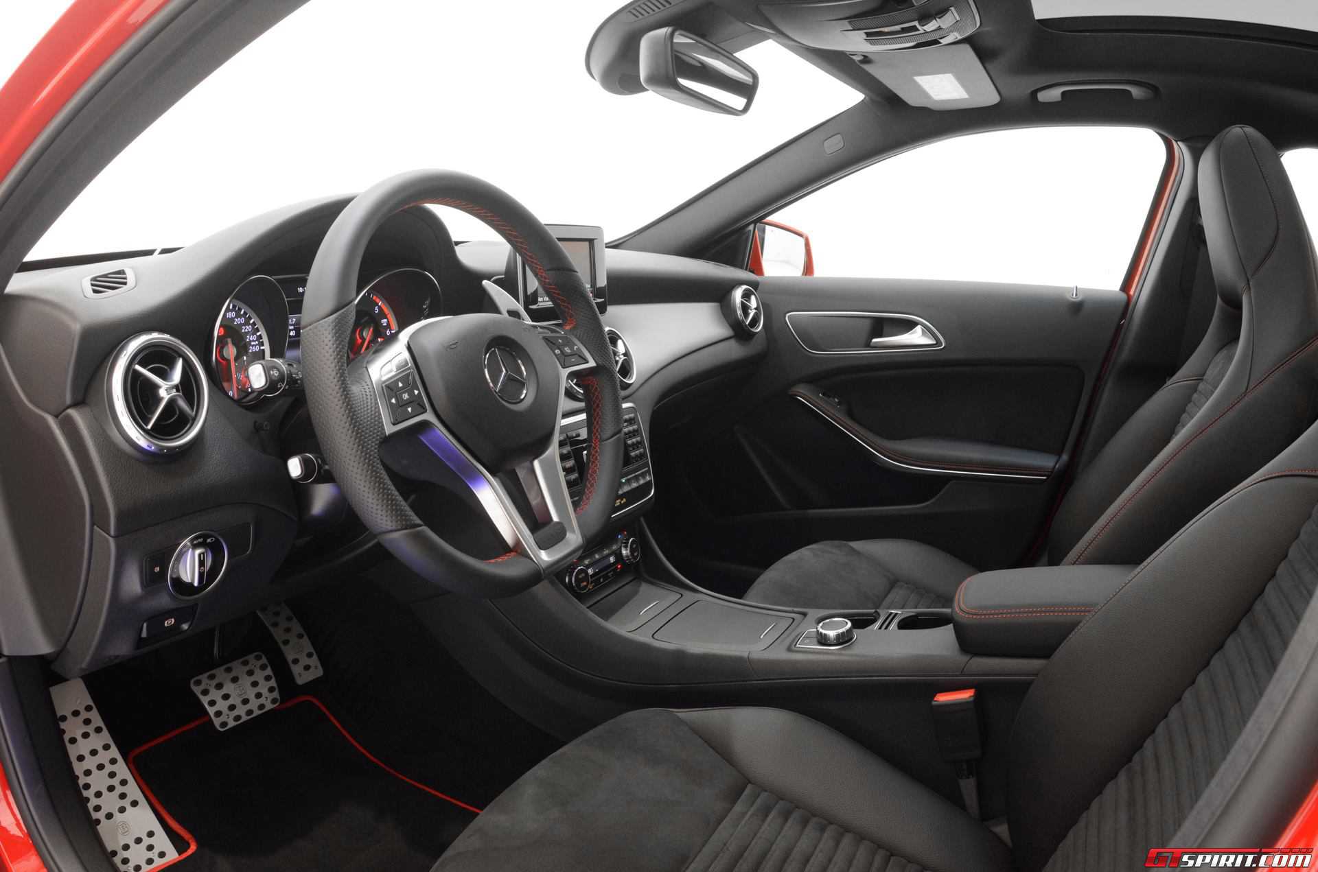 奔驰gla2002020款车长宽高,奔驰gla200身高1米85可以开吗