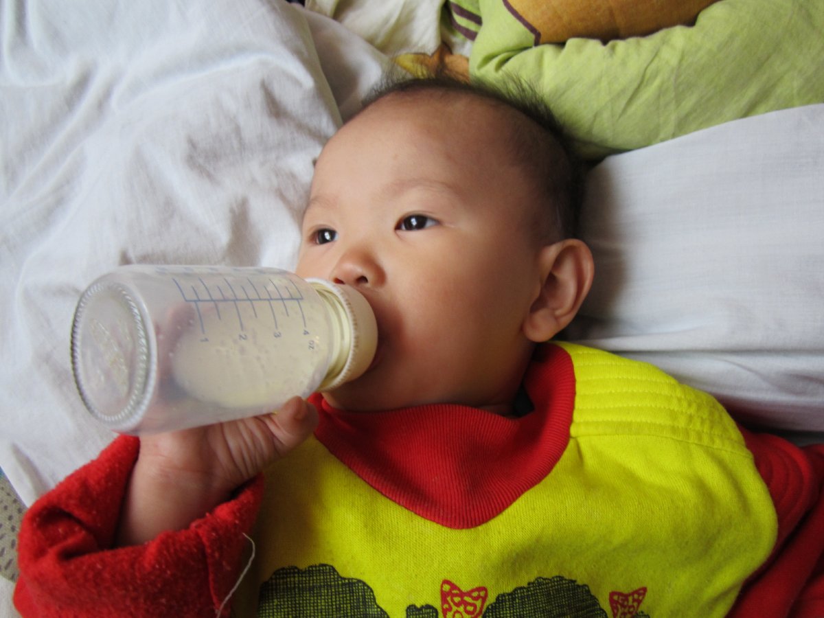 妈妈们选奶粉最考虑的问题,妈妈们关心的奶粉问题都在这里