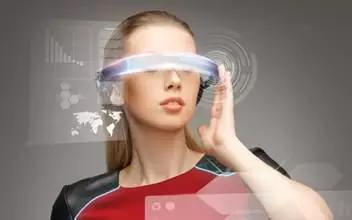 和国外跑友的装备比起来,我们简直在“裸跑”