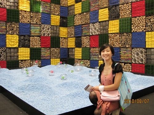 看小丫头如何逆袭成商界大佬,看疯丫头第一季