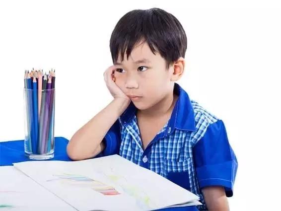 孩子上课调皮怎么跟老师沟通,孩子上课坐不住和同学说话咋办