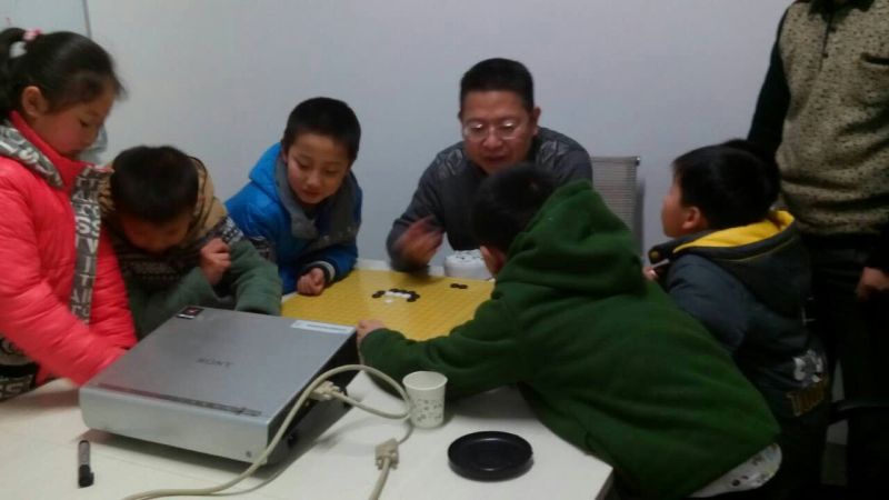 阿尔法狗是人还是机器人,阿尔法狗是狗吗