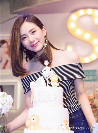 刘诗诗一字肩吊带,刘诗诗穿一字肩红裙衬精致锁骨