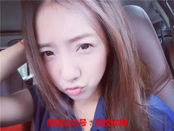 深圳大学女神颜灵兰,七朵组合的高颜值妹子,怎么火不起来?