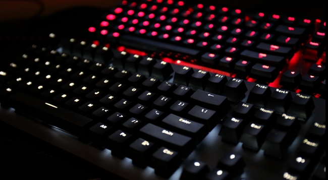 异极战魔者可换轴机械键盘,战魔者机械键盘推荐