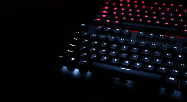 异极战魔者可换轴机械键盘,战魔者机械键盘推荐