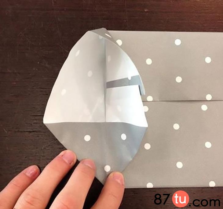 礼品袋的折纸方法简单又实用,礼品袋折纸教程正方纸