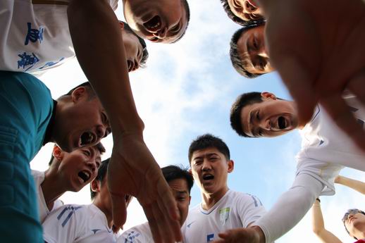 草根球王争霸赛谁第一名,济南业余草根足球队