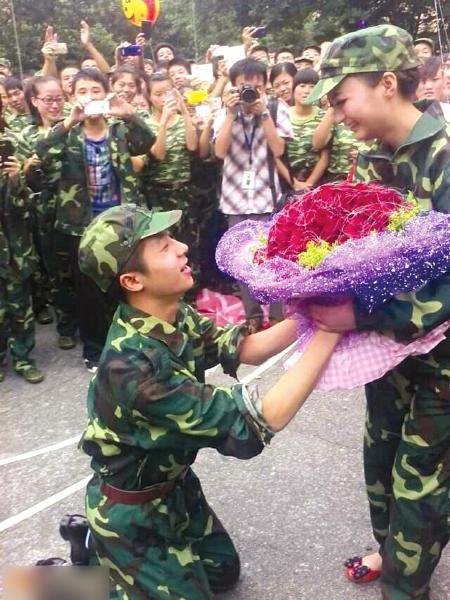 10个奇葩表白方式,盘点奇葩的表白爆笑场面