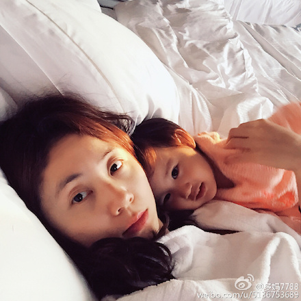 多多妈首播涨粉,多多和多妹在一起