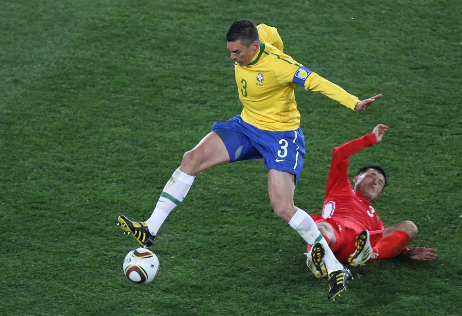 横扫巴西队,日耳曼战车横扫桑巴军团7比1