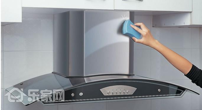 油烟机原来这样清洗才最干净有效,保洁辣妈揭秘3大清洗妙招!