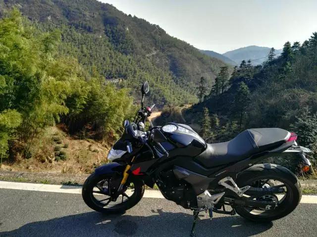 新大洲本田cbf190r骑行教程,新大洲本田cbf190r骑行姿势如何