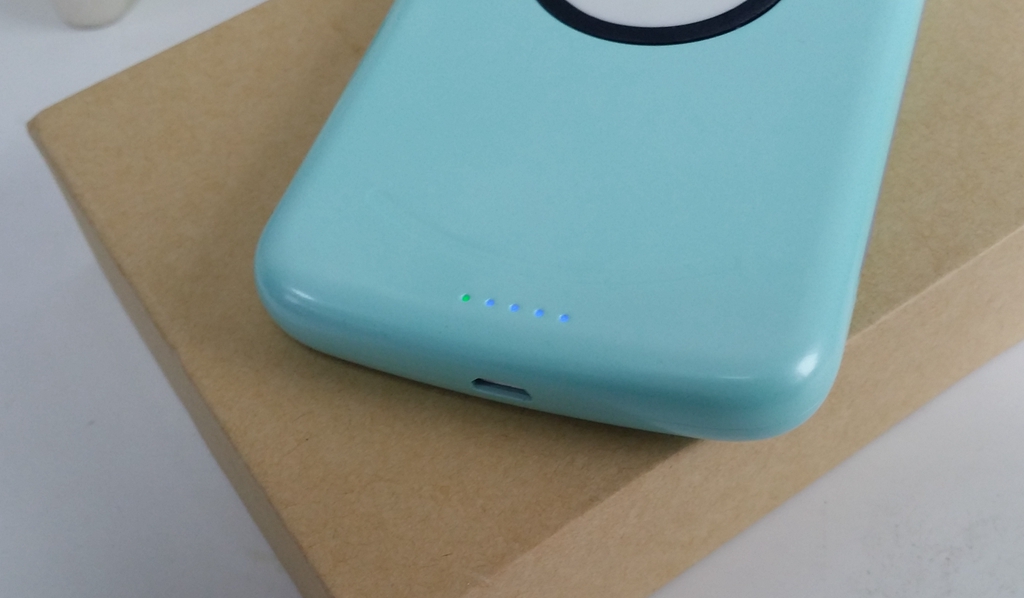 移动电源也能无线？且看菠萝派显神通！——菠萝派无线充电电源