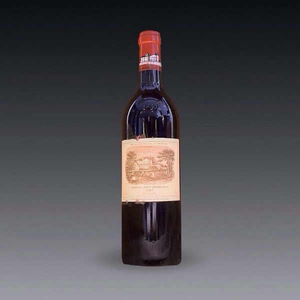 福州葡萄酒“逢酒必假”的拉菲如何鉴别？