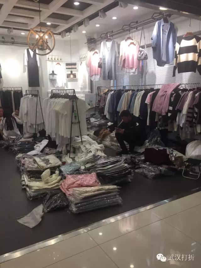 在武汉有个神秘的大楼，可以用淘宝的价格买到专柜的货！多图实拍