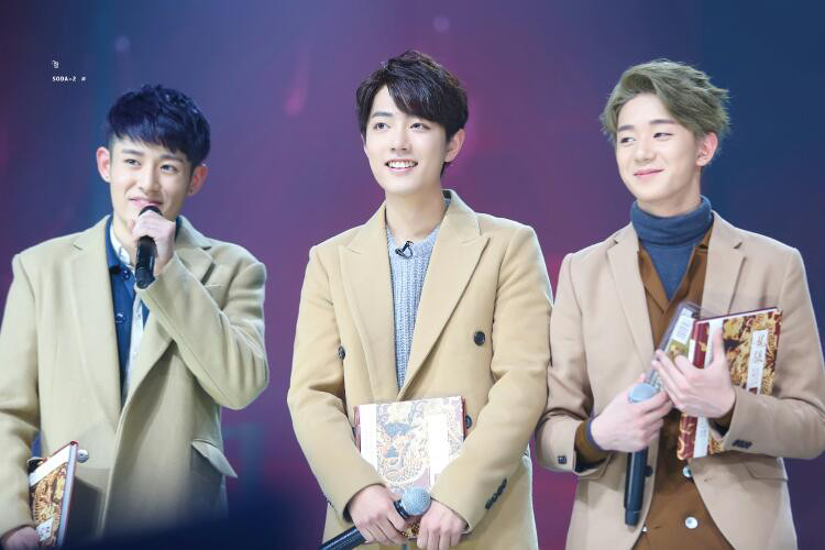 李宇春舒淇现状,硝烟四起傅菁完整版