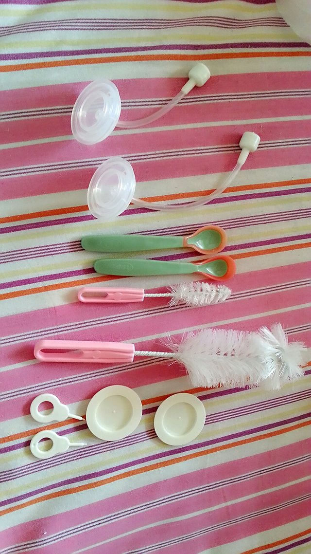 爱得利八个月以上奶瓶怎么选,婴儿爱得利奶瓶多久需要更换