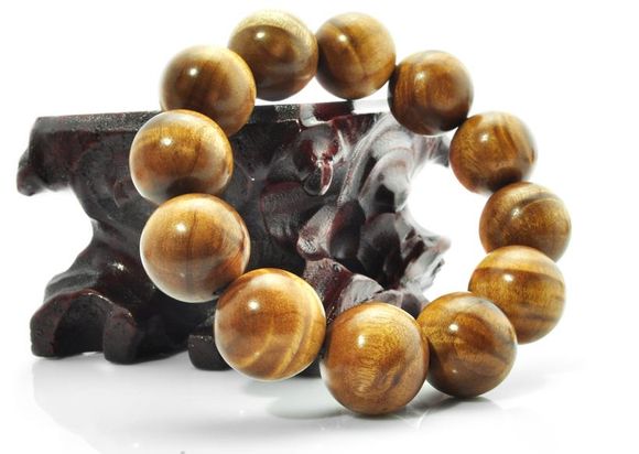 木质佛珠手串图片大全,女生可以戴的木质佛珠手串