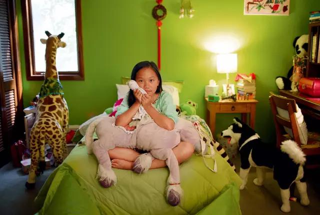 亚细亚孤儿：无处安放的爱与孤独