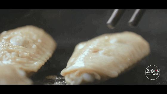 黄金虾仁炒饭视频,黄金虾仁炒饭