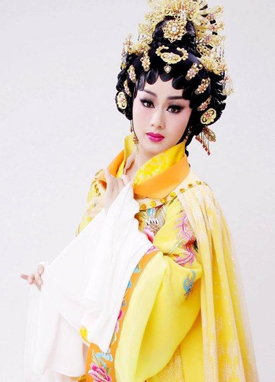 花蕊夫人深受两位皇帝的宠爱,倾世皇妃马馥雅是花蕊夫人原型吗