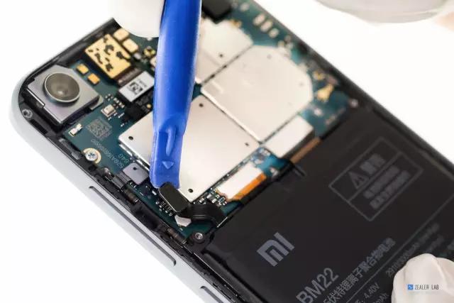 小米5拆解屏幕,小米黑鲨5拆机