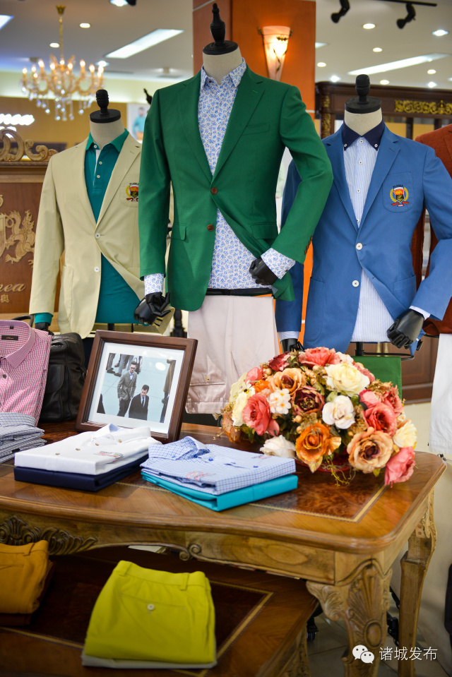 新郎希努尔时装秀,新郎希努尔西服