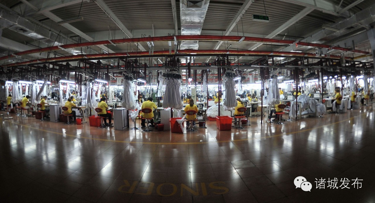 新郎希努尔时装秀,新郎希努尔西服