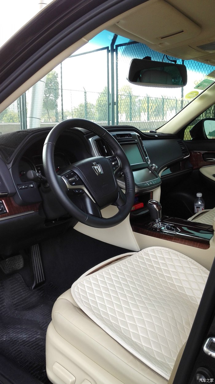 舒适又有档次的车,12代皇冠2.5lv6驾驶感受