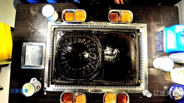 山东小伙创建了”烧+烤“新模式,玩活沈阳长白社区小餐饮