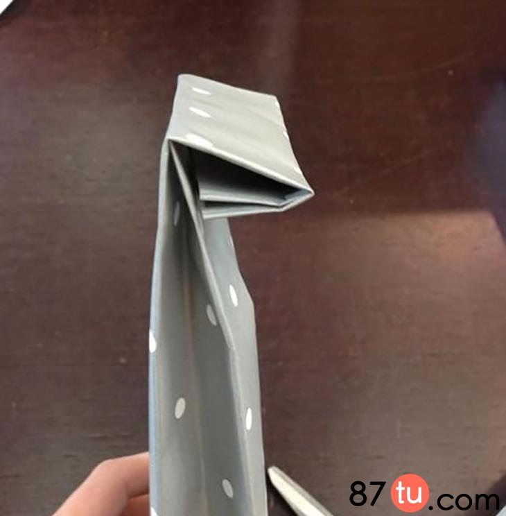 礼品袋的折纸方法简单又实用,礼品袋折纸教程正方纸