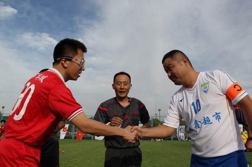 草根球王争霸赛谁第一名,济南业余草根足球队