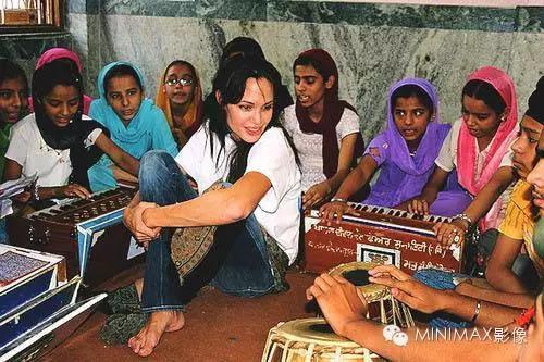 安吉丽娜朱莉同款纹身大连,纹身吸毒女反派