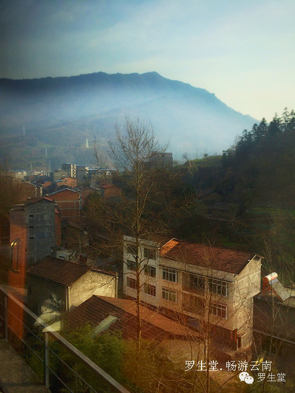 云南旅游攻略必去吃的美食有哪些,云南吃些什么特色美食