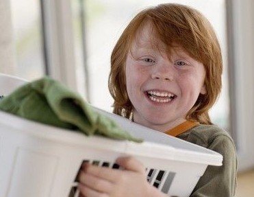 天气潮湿会导致皮肤敏感,衣服毛巾上的霉点