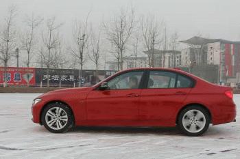 应对汽车打滑，这几招就够了！