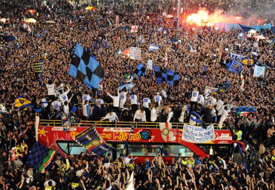 努力到无能为力的足球运动员,拿生命去防守的足球运动员