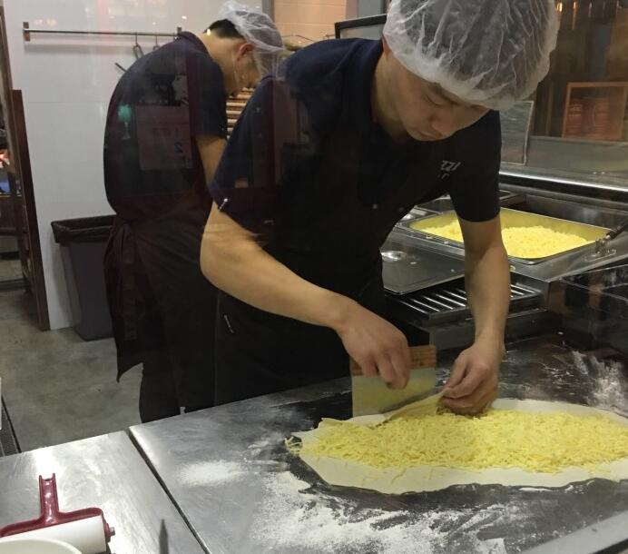 每个饥饿的夜晚,每个饥肠辘辘的夜晚