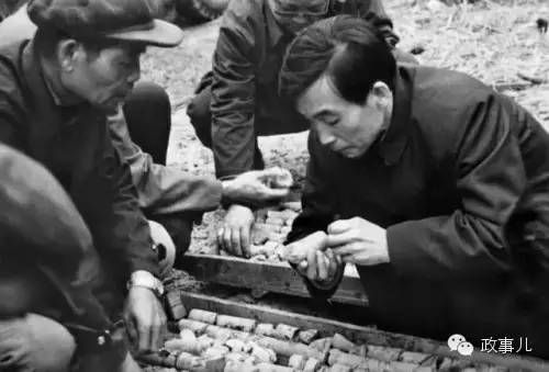 *家宝温**新书细节：反复读《呐喊》，进京做官根本没想到