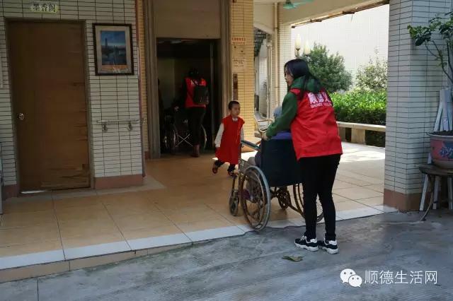 春暖花开暖意浓浓,春暖花开养老院