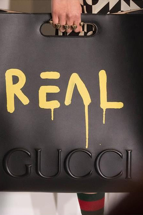 今年最流行款时尚包包,今年流行的时尚包包