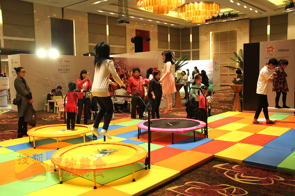 沈阳保成希尔顿逸林,沈阳保成希尔顿逸林酒店游泳池