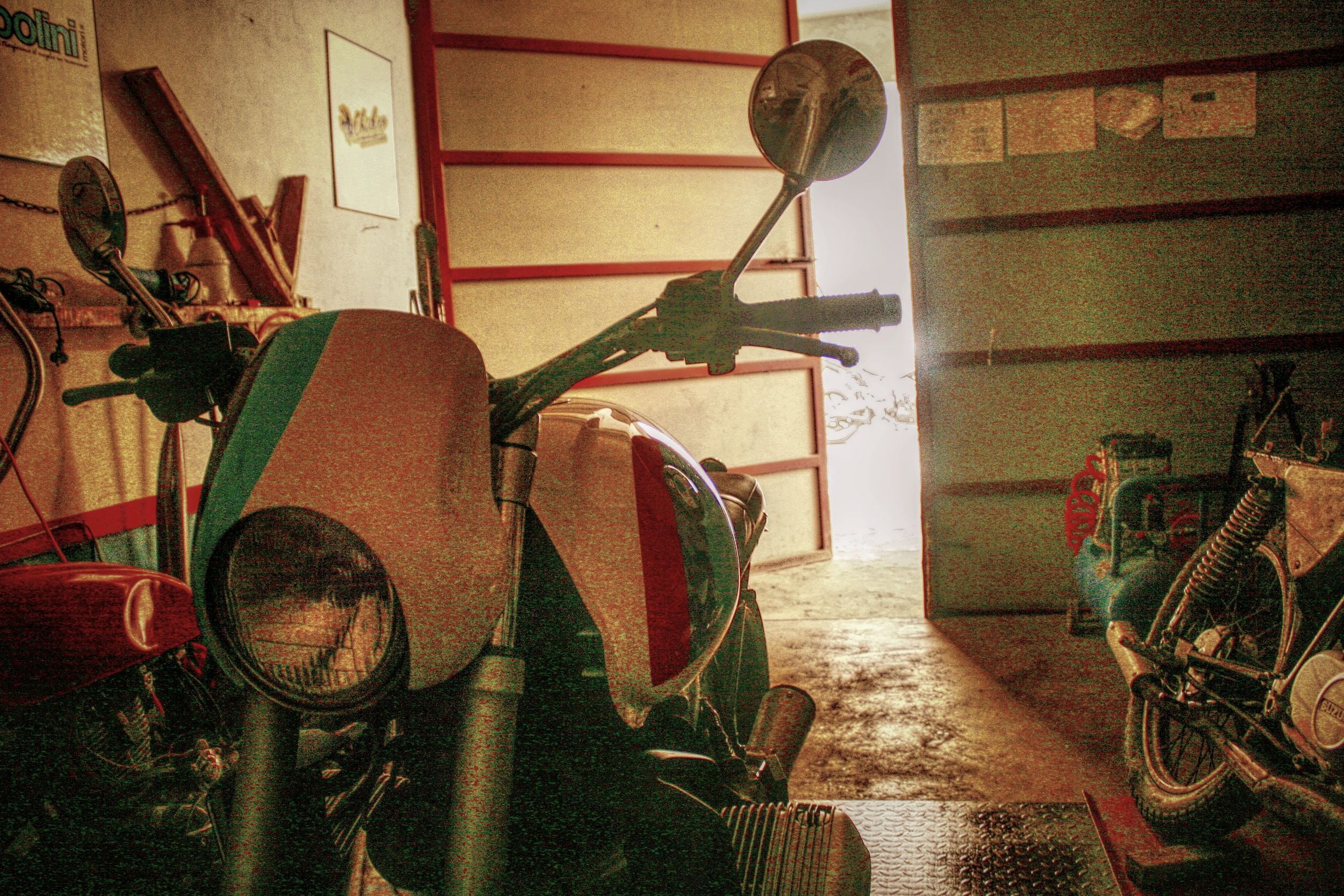 独特设计复古摩托车,中国小伙手工打造摩托车