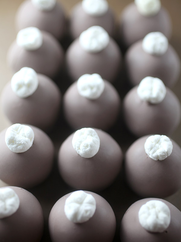 萌翻车的小屁屁—好想舔一口，嘎嘎~~