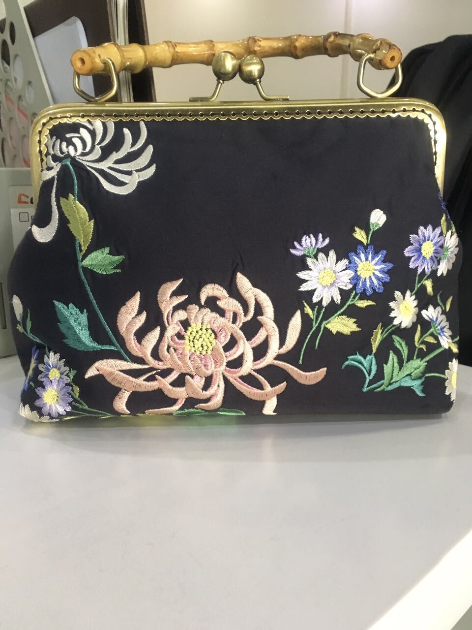 iphonese在哪里入手最便宜,iphonese怎么买最便宜