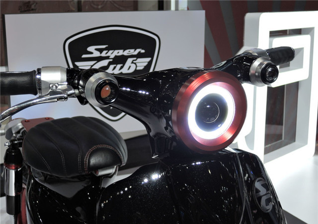 本田supercub125超级幼兽智能版,本田幼兽crosscub白色上市时间