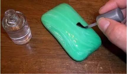 隔壁的他们愚人节竟然这样玩，吓得我瓜子都掉了...