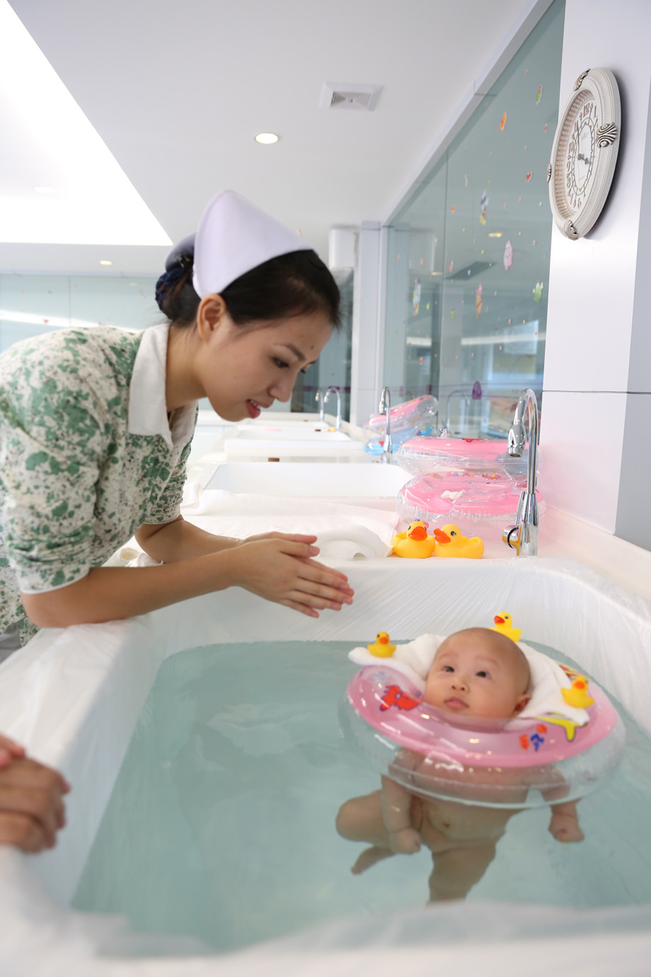 对话年轻父亲实录：月子中心为何物？陪伴妻子坐月子9天真实体验